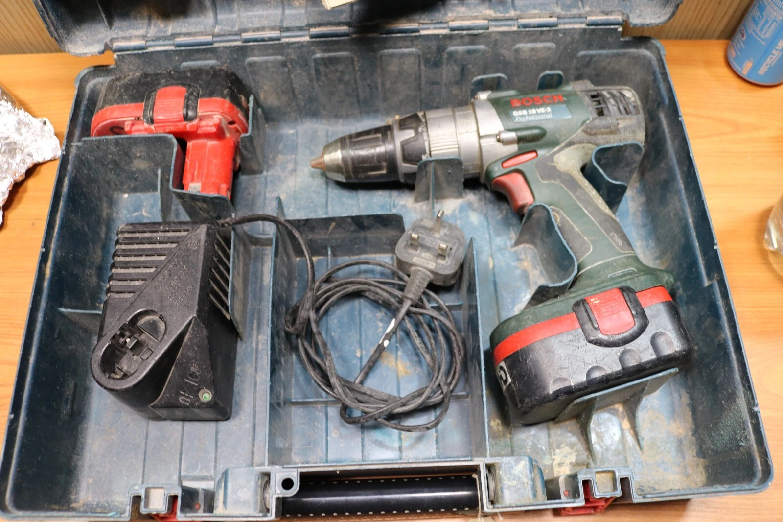 Bosch Professional GSB 18VE-2 18v cordless drill body and charger